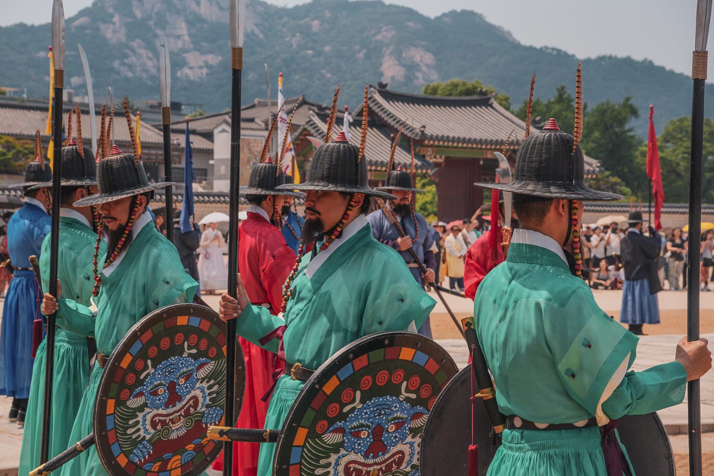 Changing of the guard at Gyeongbokgung Palace
